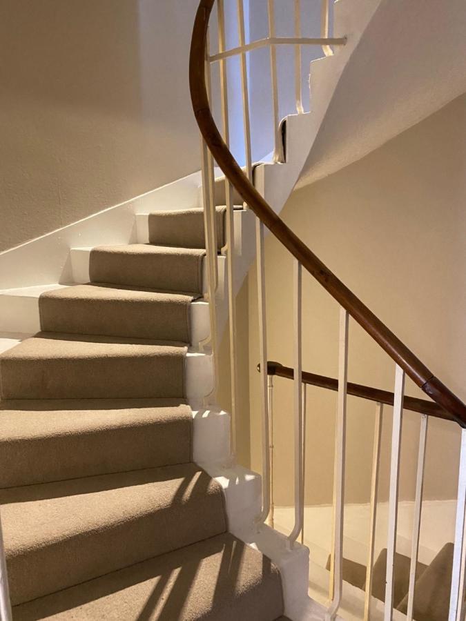 Private Apartment In Edinburgh City Centre Townhouse ภายนอก รูปภาพ